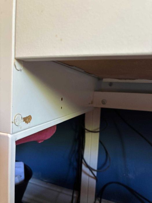 Secretária de quarto jovem