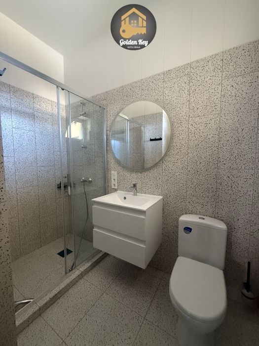 Продам Просторий Мебльований Будинок 220м2, 10соток , с. Гора , 10км