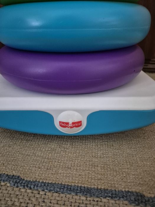 Pirâmide de Argolas Gigante da Fisher-Price,
