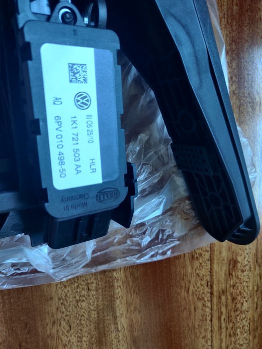 VW Golf 6 - acelerador, capa de travão/embreagem, apoio de pé