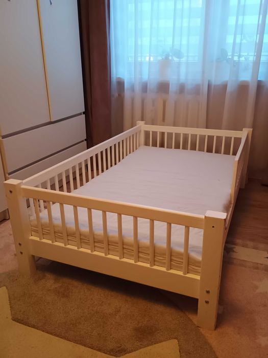 Niskie łóżko dla dziecka 150x90 z materacem 140x80