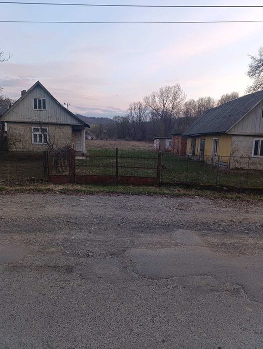 Продається дім в с. Угля