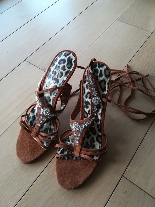 Sandały z USA Nina skórzane 36 jak nowe