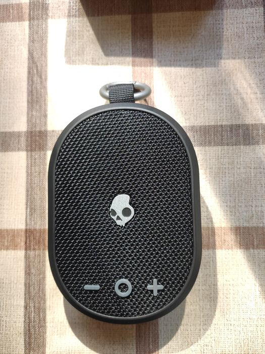 Продам блютуз колонку Skullcandy