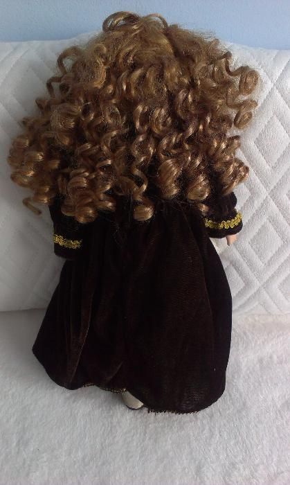 Ceramiczna lala ……..