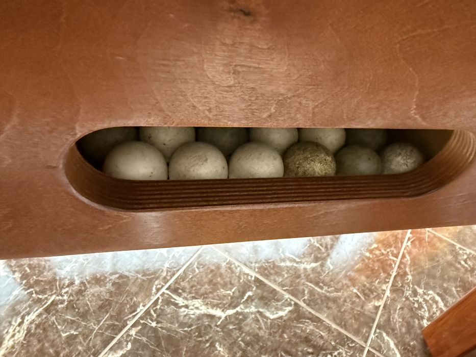 Matraquilhos mesa madeira