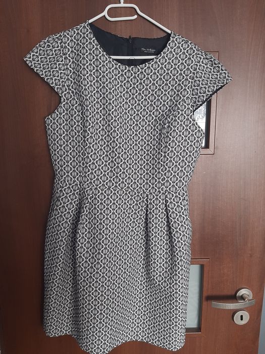 Sukienka damska w rozmiarze 42