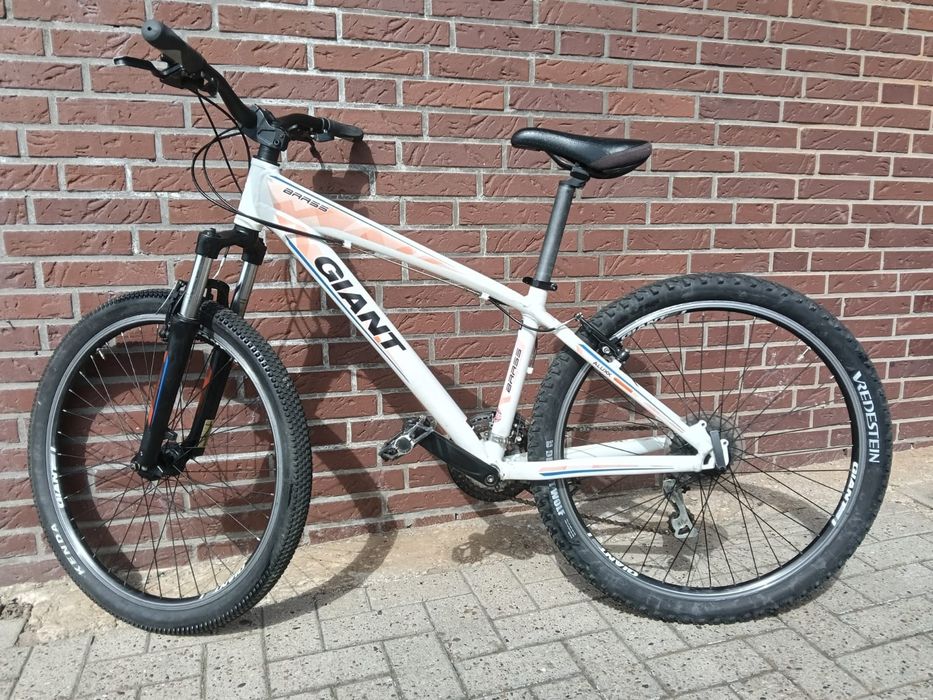 Sprzedam rower MTB górski Giant koła 26