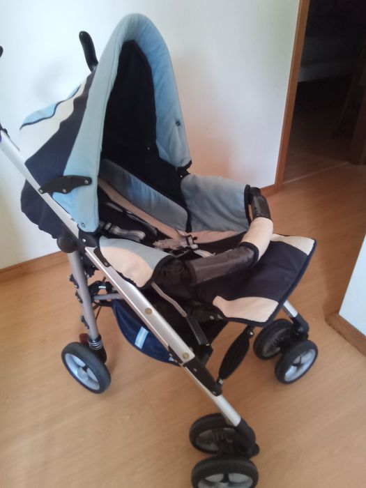 Infantia carrinho de bebê, tudo funciona