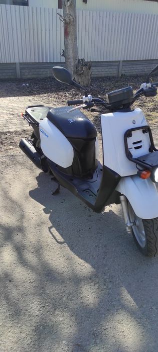 Продам скутер срочно Ямаха гир инжектор грузовой без пробега