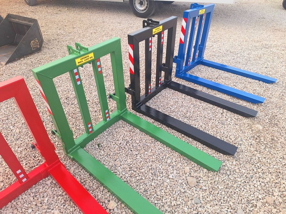 Paleciak na tylni tuz, widły do palet, widlak, paleciak