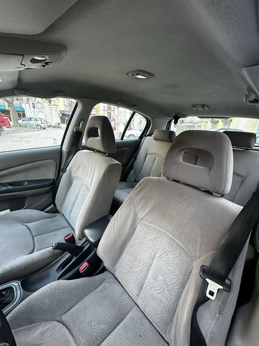 Vendo nissan Almera 1.5 gasolina