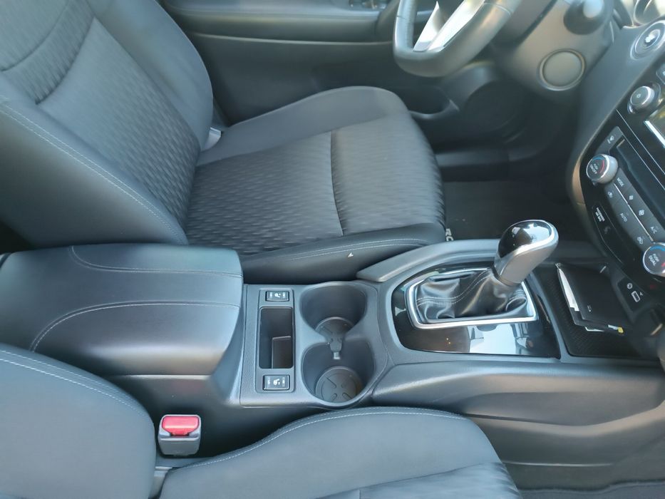 Nissan Rogue SV передній привід