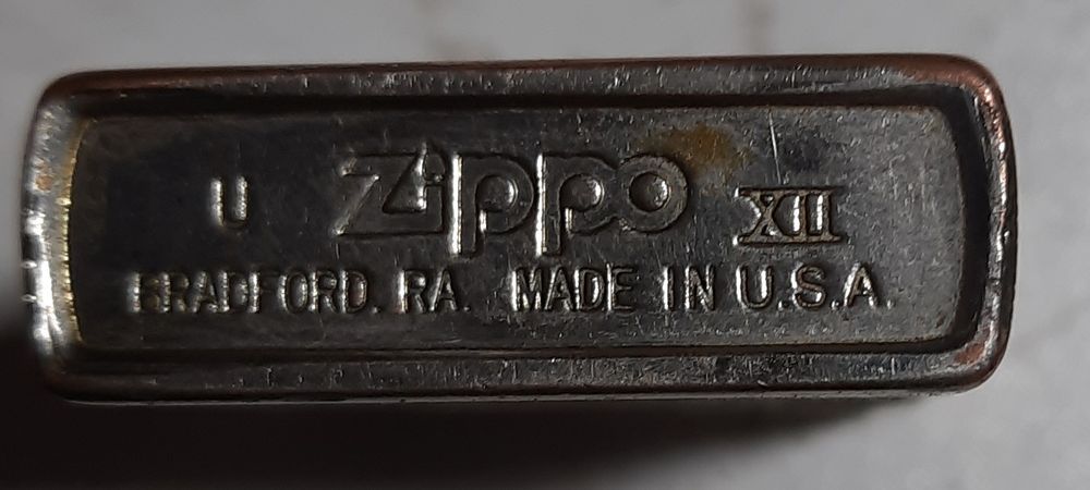 Бензиновая зажигалка zippo