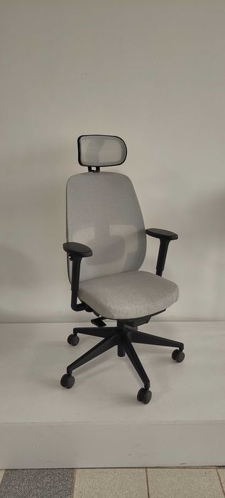 Fotel biurowy, ergonomiczny, regulowany, krzesło do biura, biurka POPFIT | WYPRZEDAŻ EKSPOZYCJI