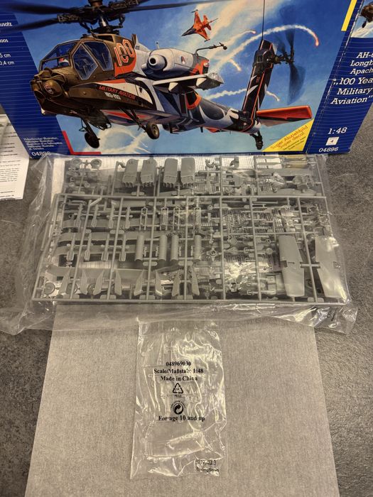 Revell AH-64D Longbow Apache 1:48 04896 збірна модель