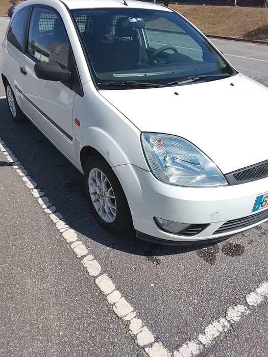 Vendo Ford Fiesta