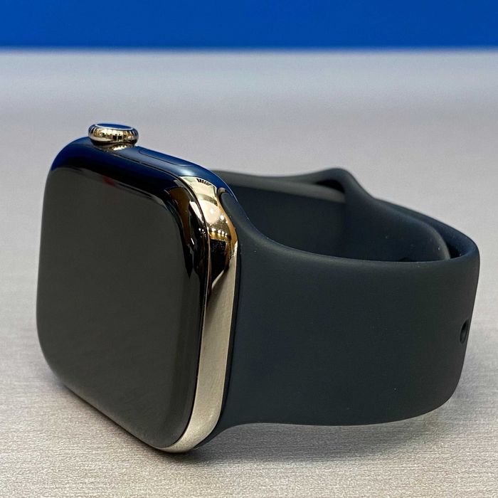 Apple Watch Series 10 GPS + Cellular (46mm) - Titanium Natural