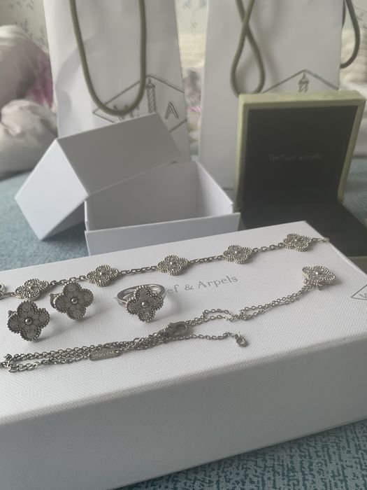Van Cleef комплект белый