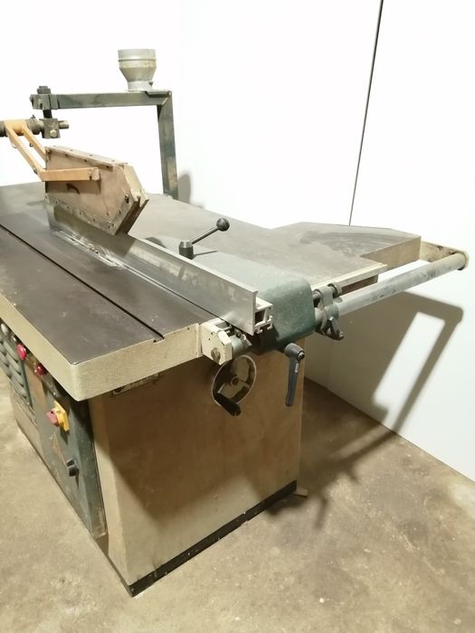 Serra de disco marca  Frama