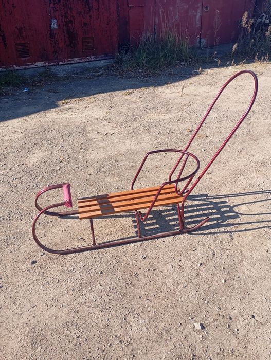 Сани дитячі у відмінному стані