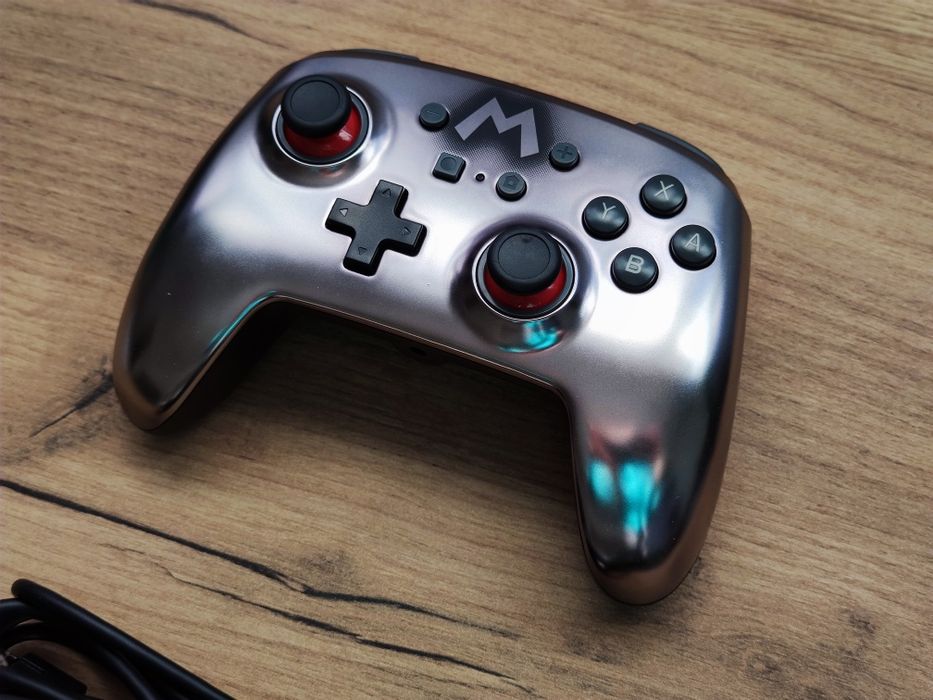 Przewodowy pad kontroler Super Mario Silver PowerA Nintendo Switch PC