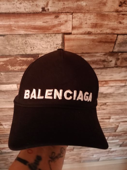 Czapka Balenciaga