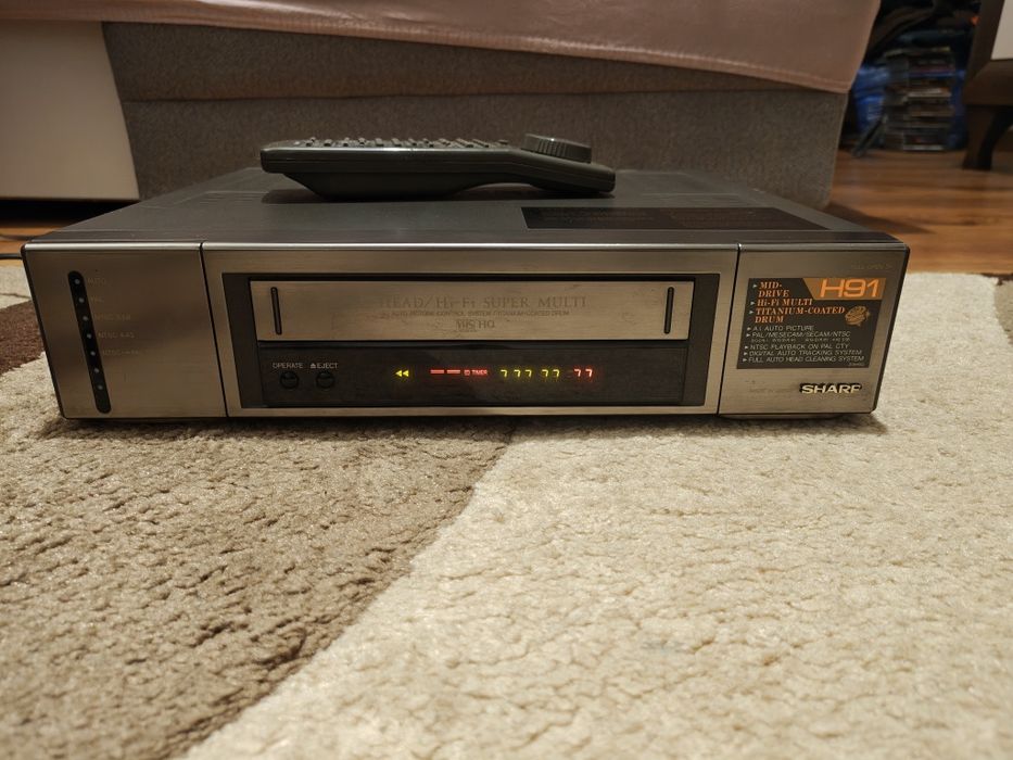 magnetowid VHS marki Sharp, model VC-H91 unikat