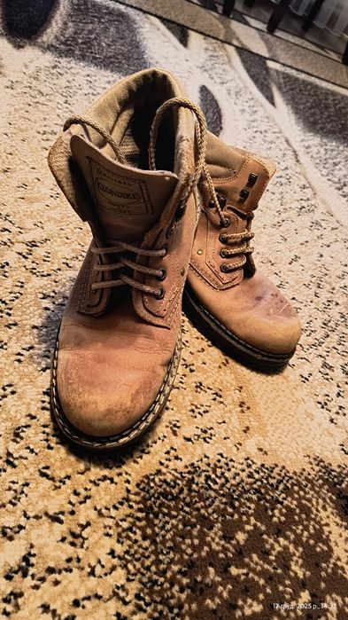 Продам зимові шкіряні черевики дешево