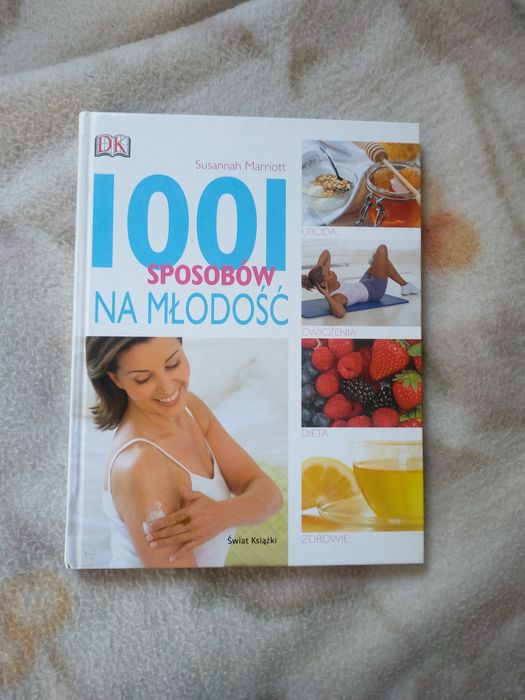 poradnik książka" 1001 sposobów na młodość" Swiat książki