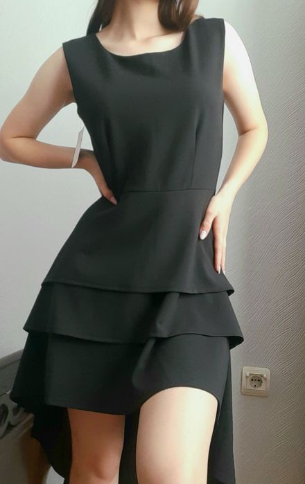 Жіноча сукня каскад