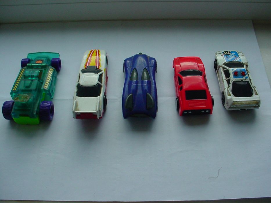 Carrinhos, brinquedos