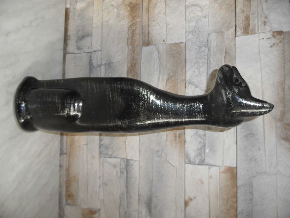 Kot figurka ceramiczna