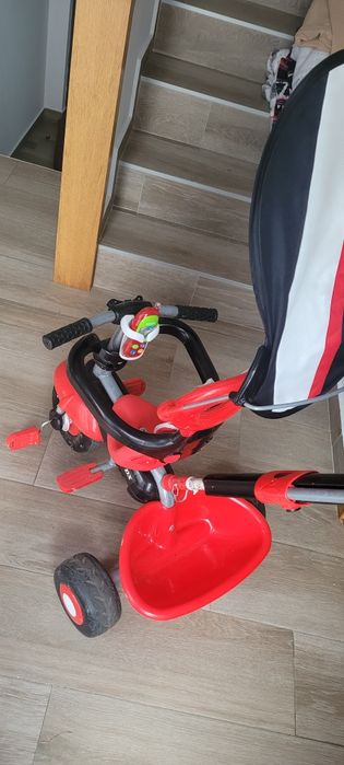 Triciclo de passeio infantil