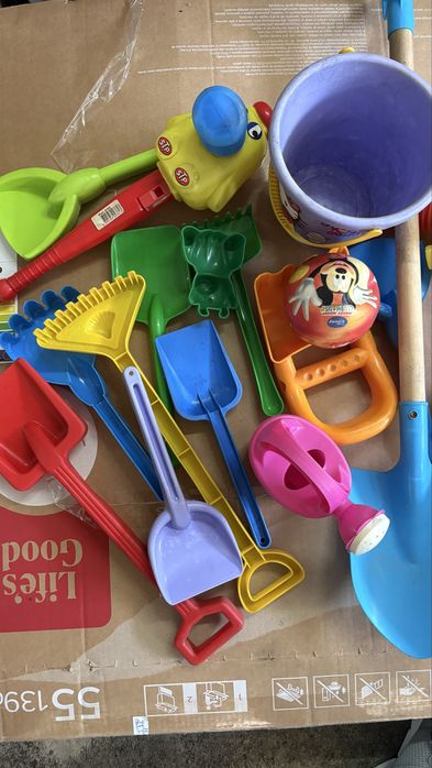 Pack Brinquedos de Praia p/ Criança | Baldes, Pás, Formas e Moinho