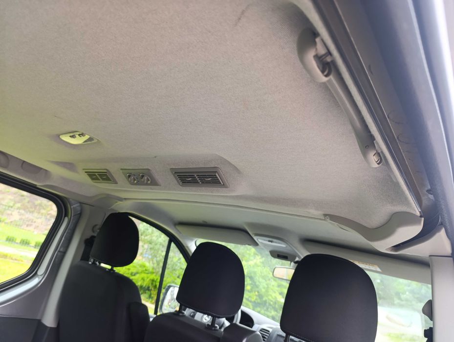 Wynajem busa 9 osobowy Opel Vivaro long 2016 r