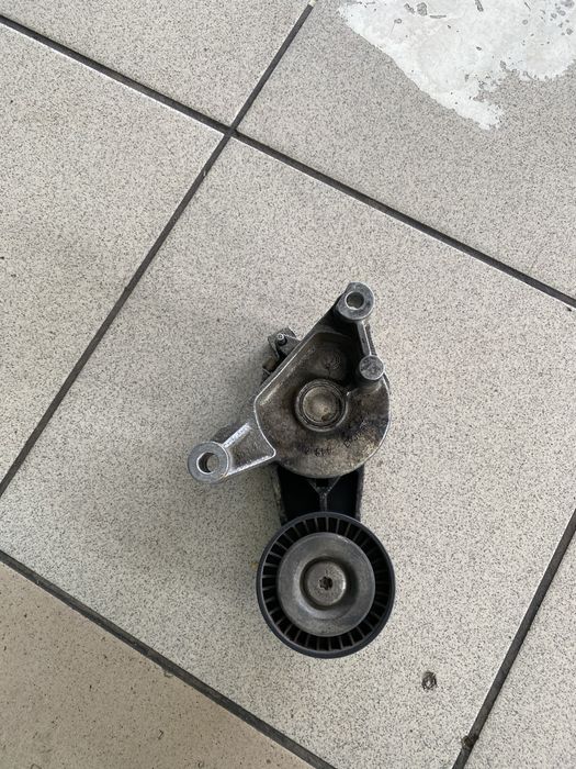 Натяжитель volkswagen passat