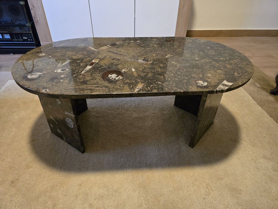 Mesa oval para sala estar mesa de centro em pedra fóssil (composta por amonites e ortoceras originários de Marrocos)
