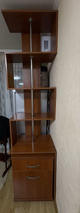 ТЕРМІНОВИЙ ПРОДАЖ! Стійка з виїзною шухлядою