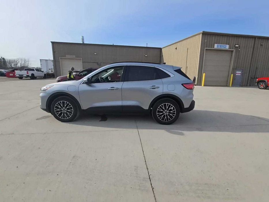 2022 Ford Escape Plug-In Hybrid Titanium