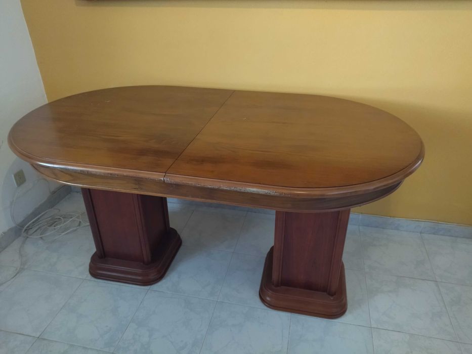 Mesa extensível em madeira