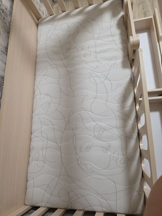 Дитяче ліжко-будиночок із матрацом