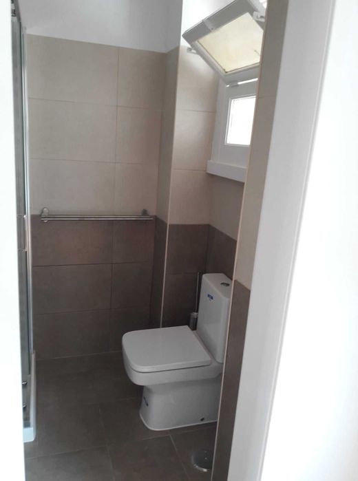Quarto junto à estação Roma - Areeiro