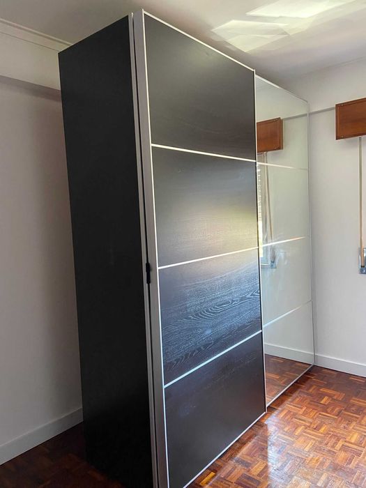 Roupeiro IKEA como novo