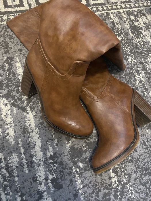 Чоботи осінні каблук