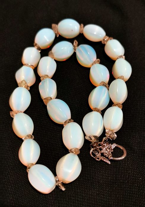 Бусы, серьги, брошь Лунный камень