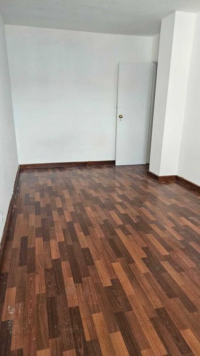 T4+1 Duplex 144 m2 Santo António dos Cavaleiros, Loures