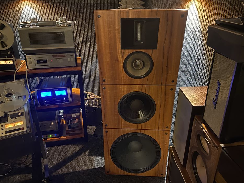 Kolumny open baffle High-End w czystej postaci, Unikat