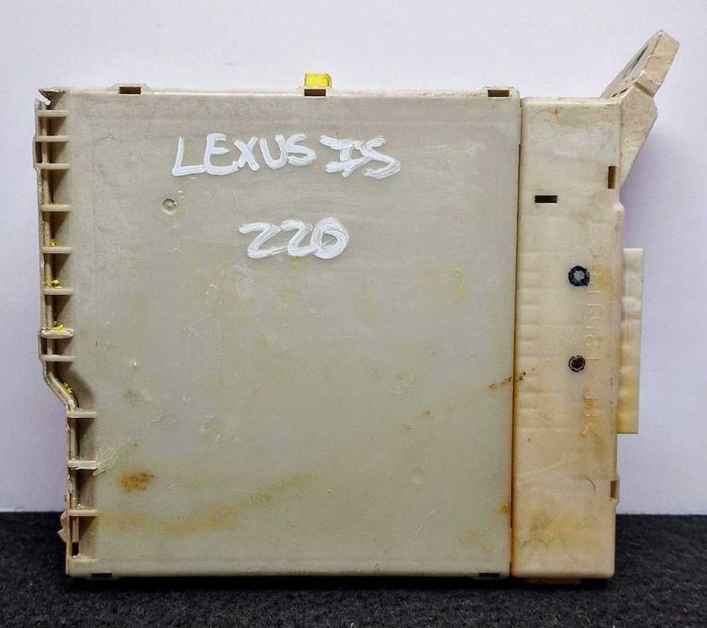 Caixa Fusíveis / SAM / BSI - LEXUS IS II
