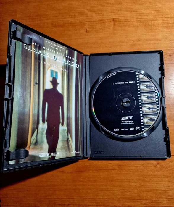 Fire Signs (Diogo Infante/Ruth Gabriel) Luís Filipe Rocha64409449591298122